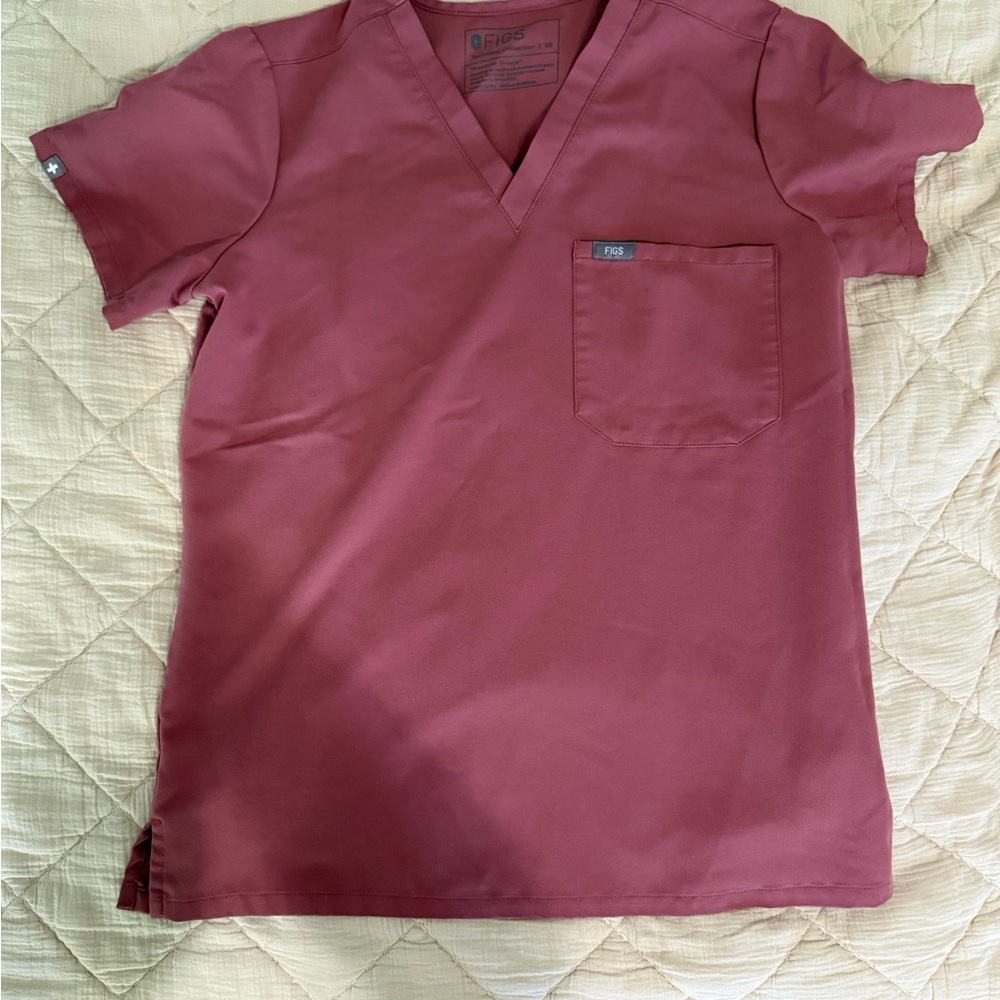 Women’s figs scrub top